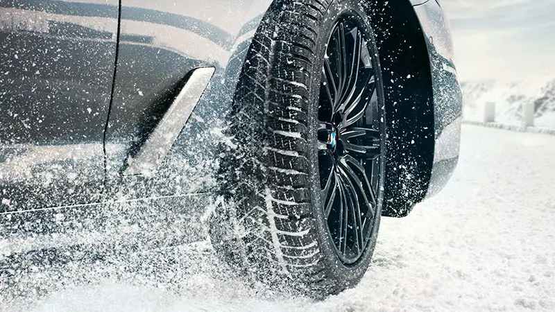 what-are-snow-tires-snow-tires-vs-regular-tires-comparison